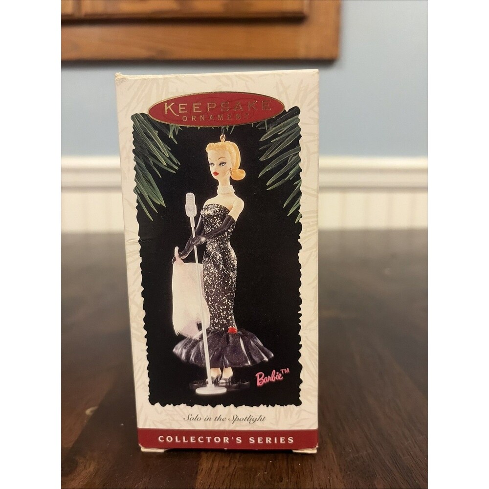 Hallmark Keepsake Ornament 1995 Solo in the Spotlight Barbie Collector's Series